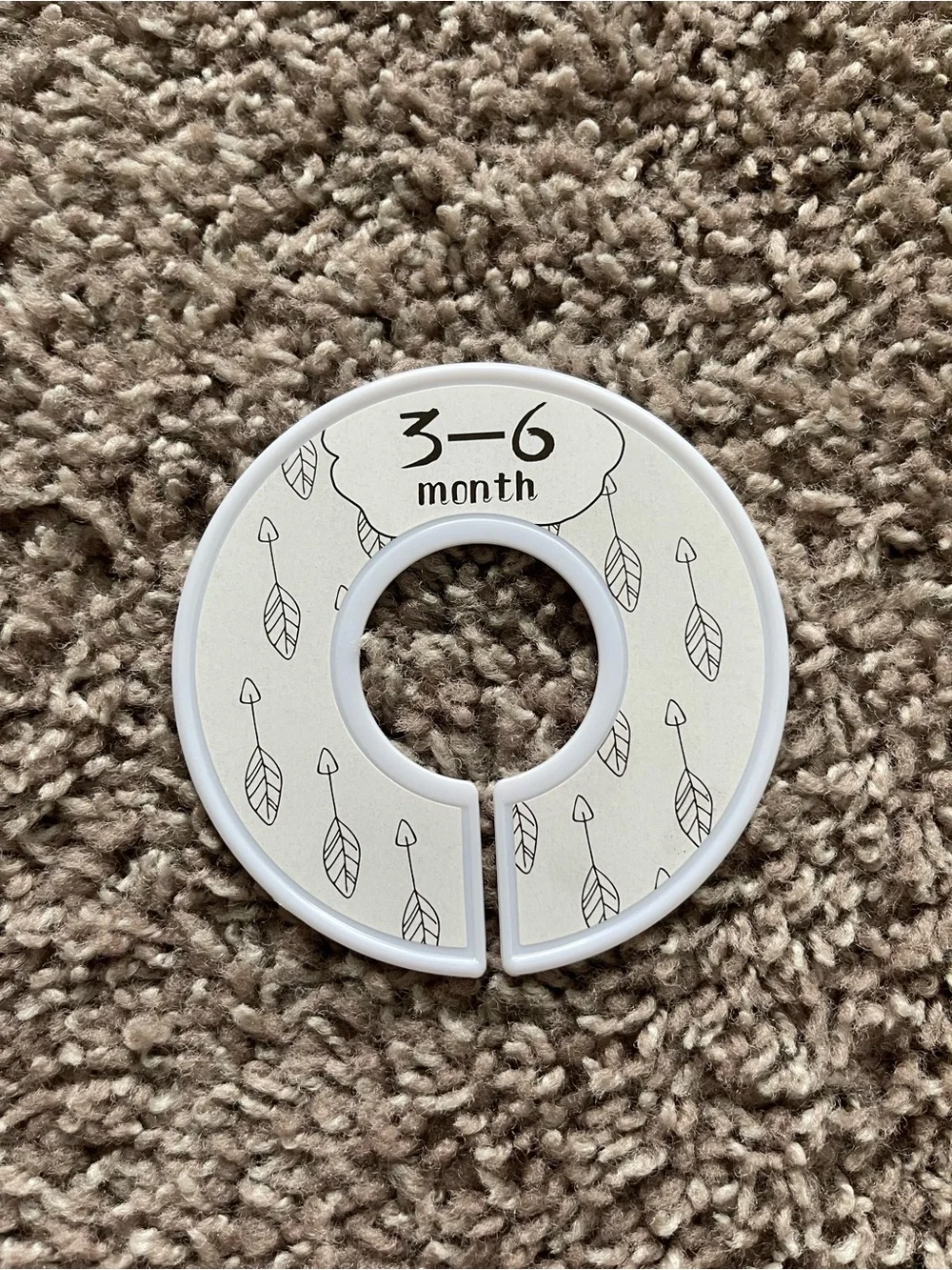 Neutral Baby Closet Dividers - Monthly Size Labels (Newborn to 12 Months)